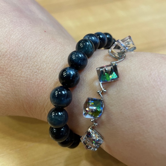 Semi-precious Blue Tiger’ Eyes Gemstone Boho Style Bracelet - Picture 5 of 6